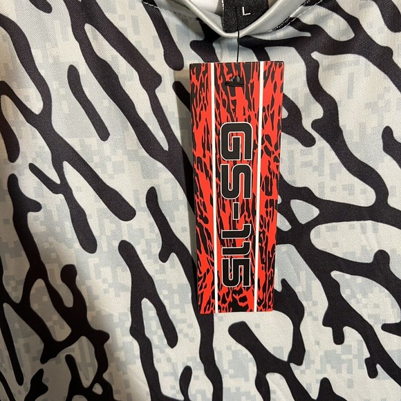 New Legend #23 GS 115 Mens All Over Print Graphic T-shirt Size Large - Picture 3 of 10